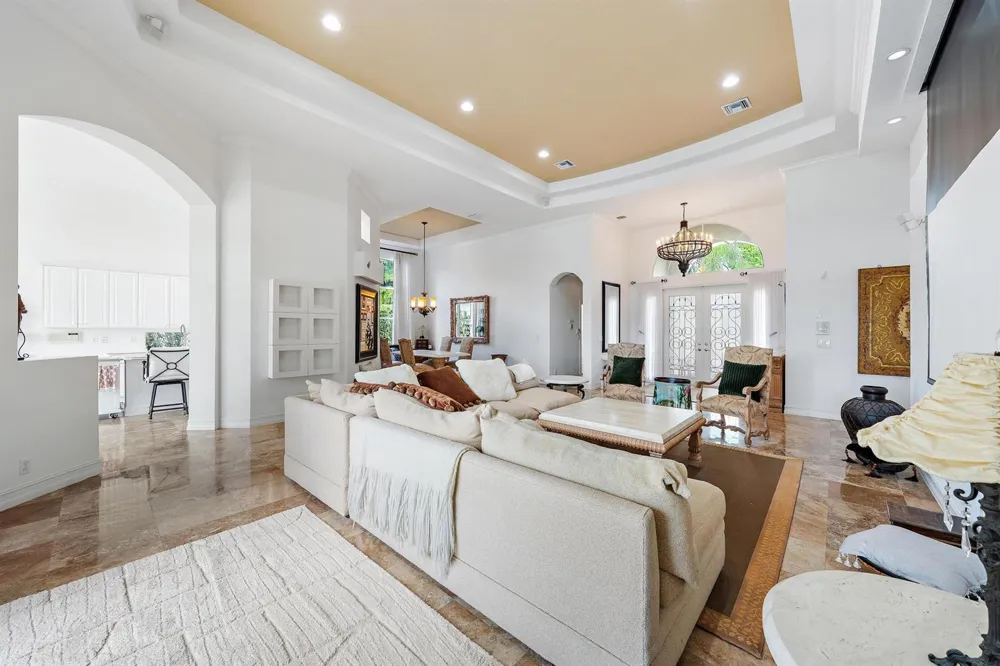 9054 Lakes Boulevard West Palm Beach, FL 33412