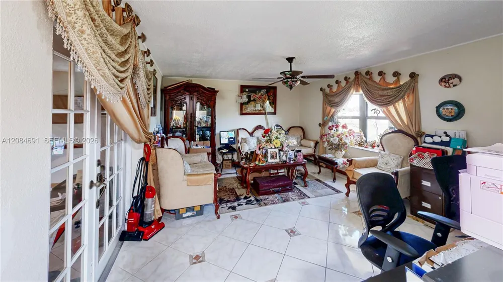 10900 SW 177th Ter Miami, FL 33157