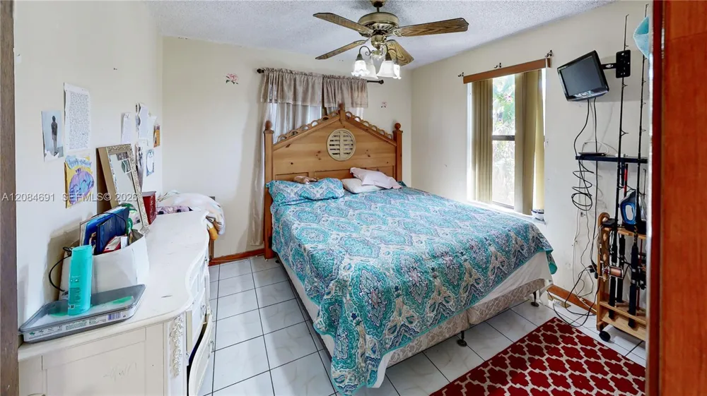 10900 SW 177th Ter Miami, FL 33157