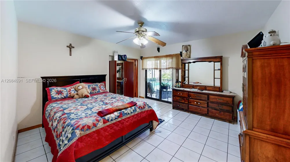 10900 SW 177th Ter Miami, FL 33157