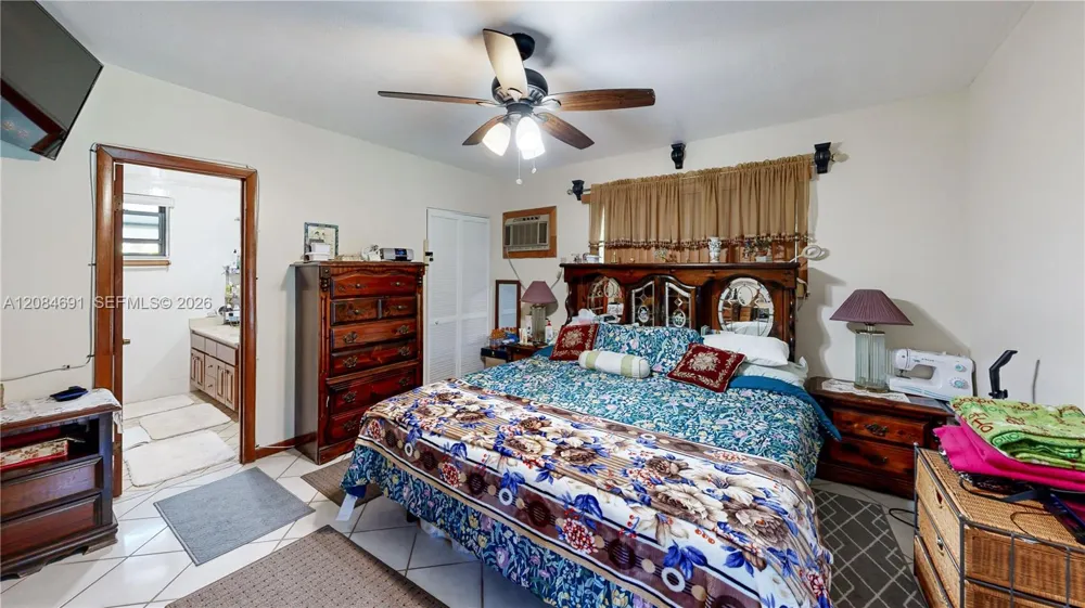 10900 SW 177th Ter Miami, FL 33157