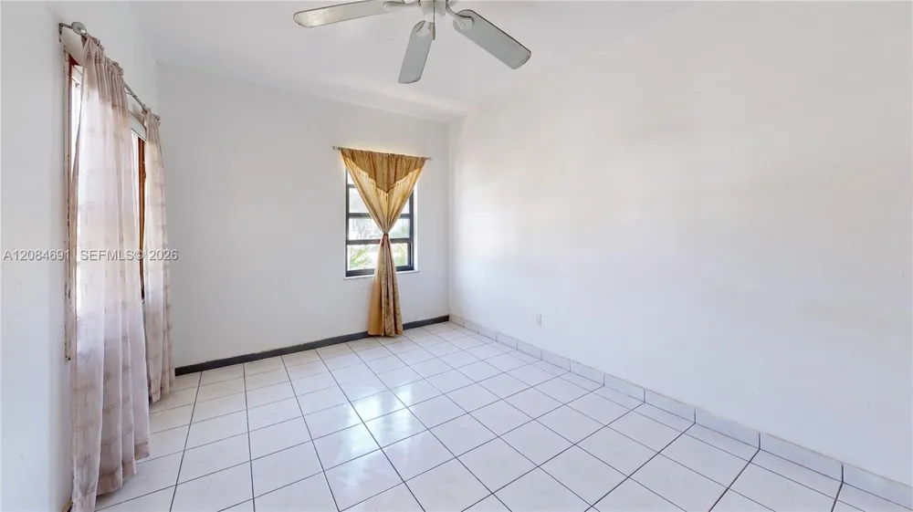 10900 SW 177th Ter Miami, FL 33157