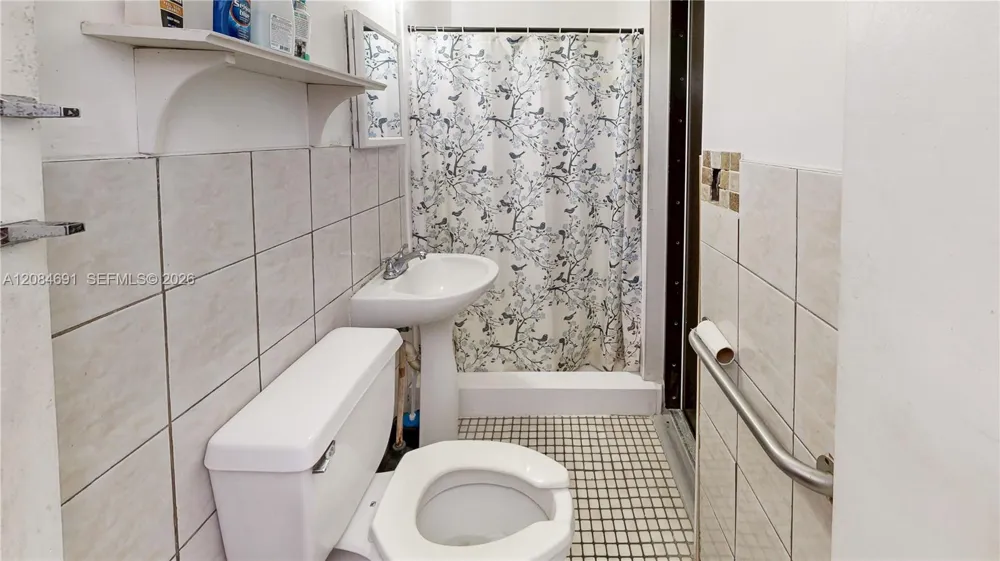 10900 SW 177th Ter Miami, FL 33157