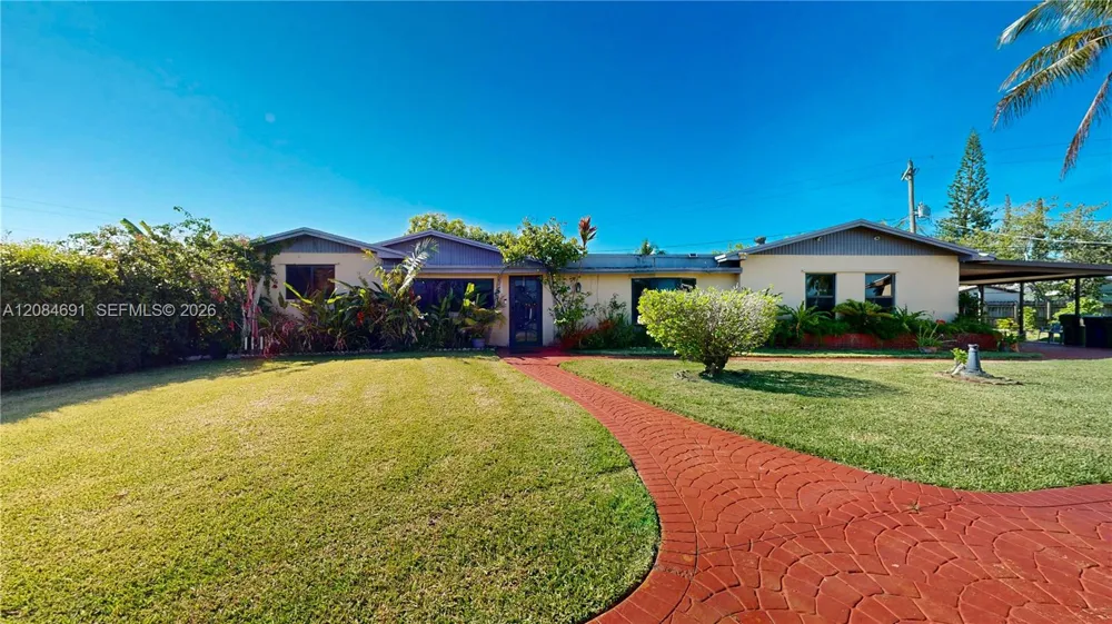 10900 SW 177th Ter Miami, FL 33157