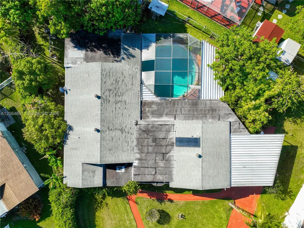 10900 SW 177th Ter Miami, FL 33157