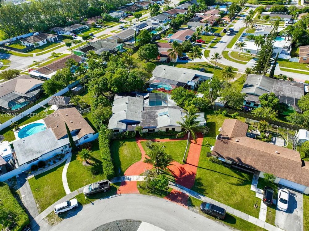 10900 SW 177th Ter Miami, FL 33157