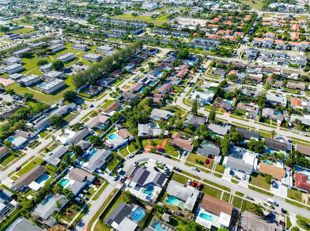 10900 SW 177th Ter Miami, FL 33157