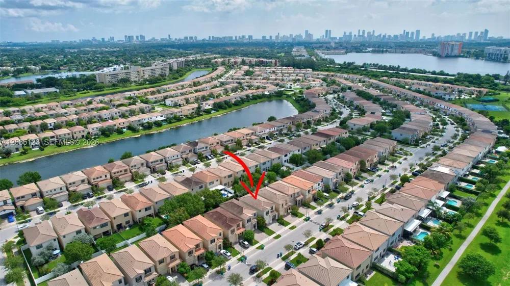 657 NE 191st St Miami, FL 33179