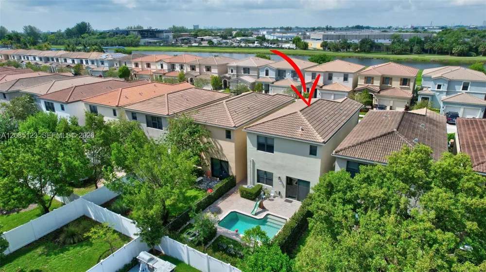 657 NE 191st St Miami, FL 33179