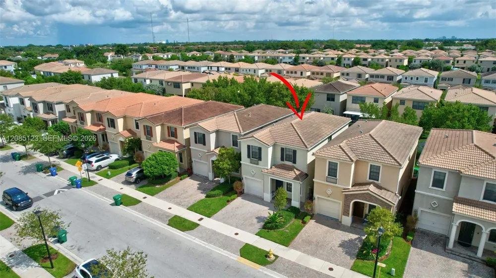657 NE 191st St Miami, FL 33179