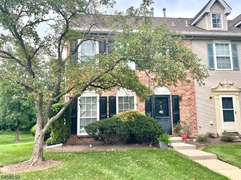 45 Townsend Ct Franklin, NJ 08823