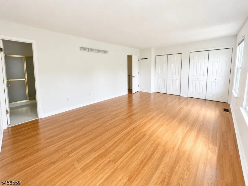 45 Townsend Ct Franklin, NJ 08823