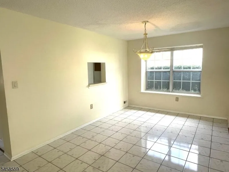 45 Townsend Ct Franklin, NJ 08823