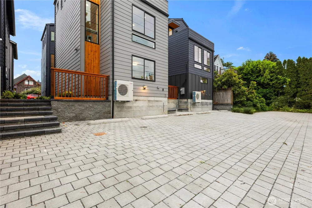 3934 S Angeline Street Seattle, WA 98118