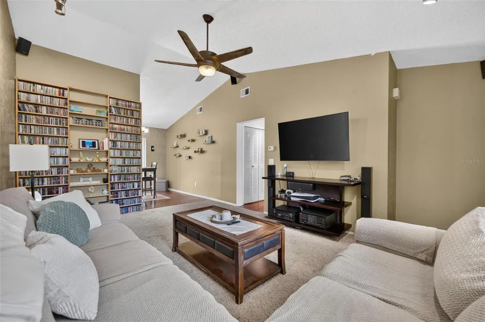 7767 COMPASS DRIVE Orlando, FL 32810