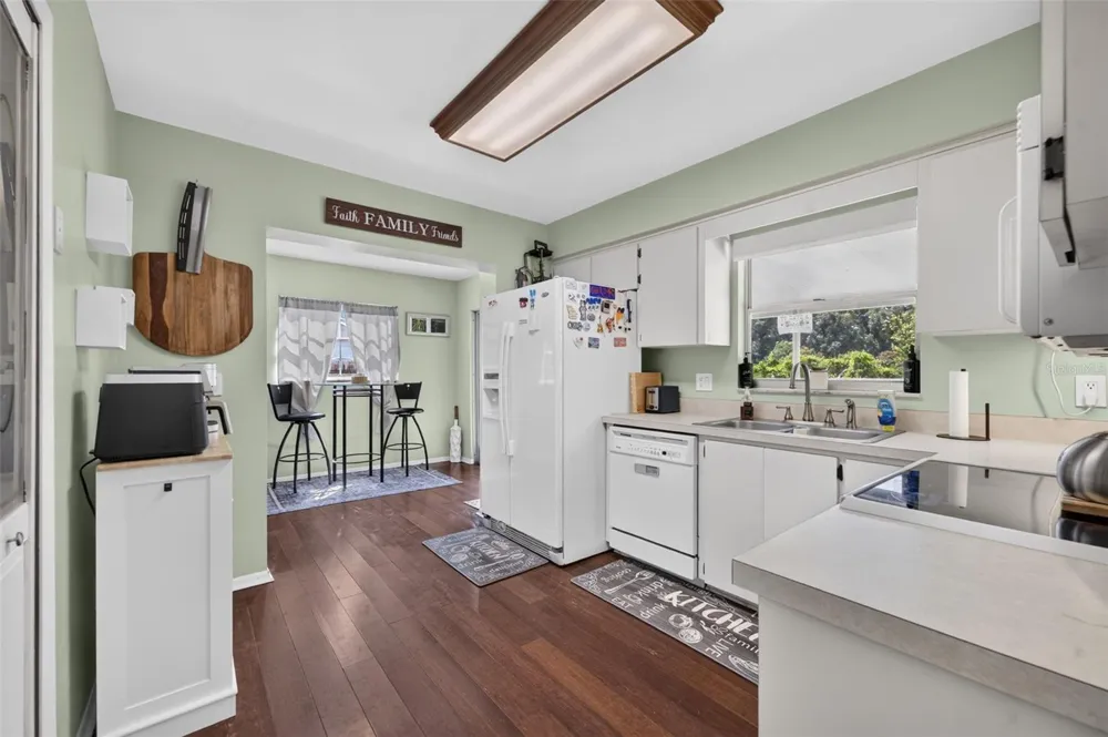 7767 COMPASS DRIVE Orlando, FL 32810
