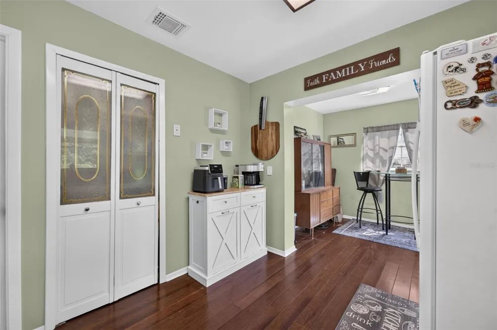 7767 COMPASS DRIVE Orlando, FL 32810