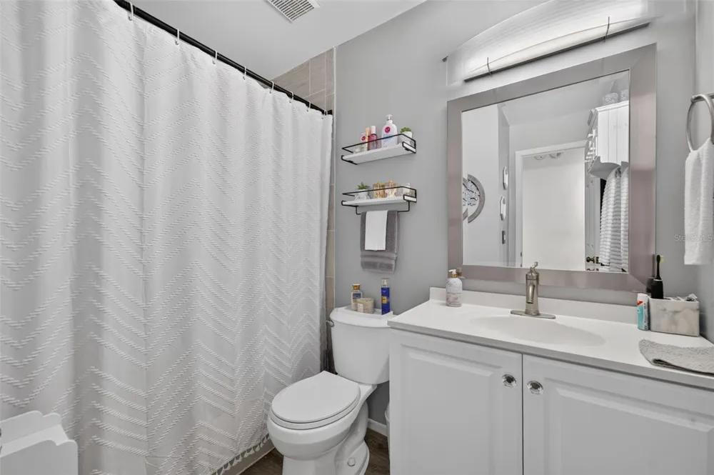 7767 COMPASS DRIVE Orlando, FL 32810