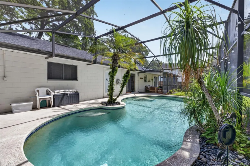 7767 COMPASS DRIVE Orlando, FL 32810