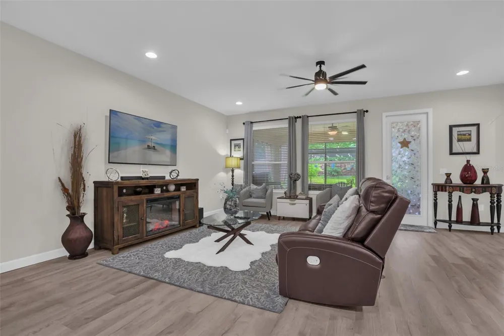 1456 SOURWOOD DRIVE Ocoee, FL 34761