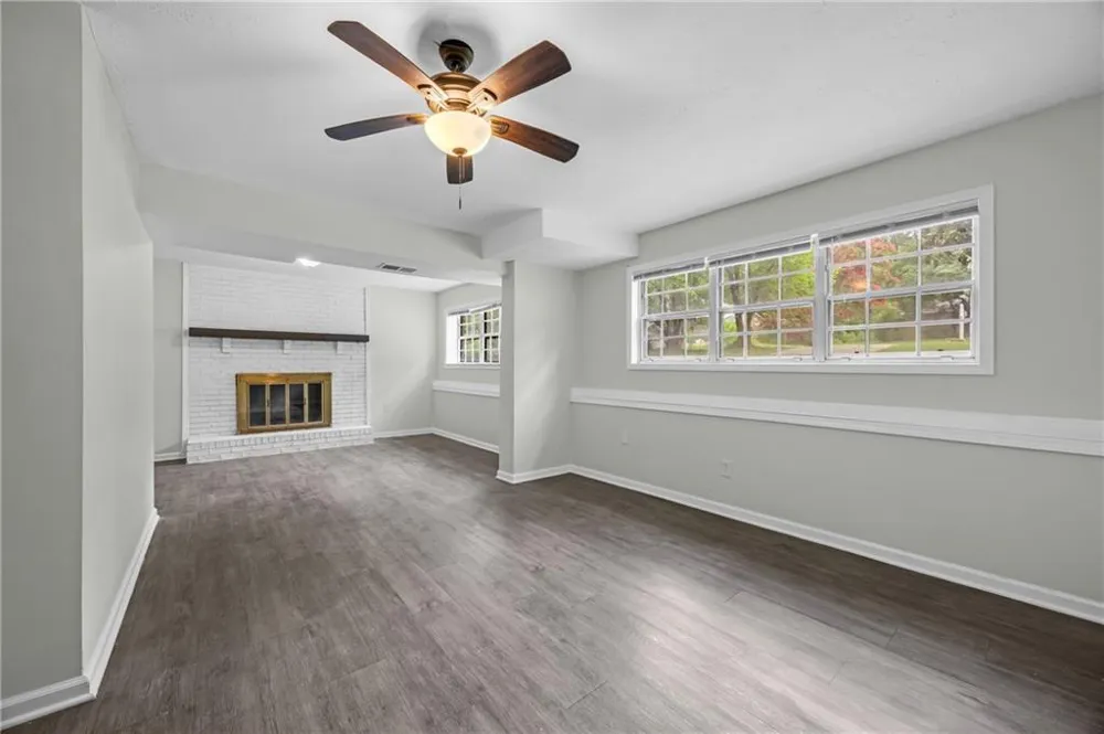 5809 Oakleaf Way Stone Mountain, GA 30087