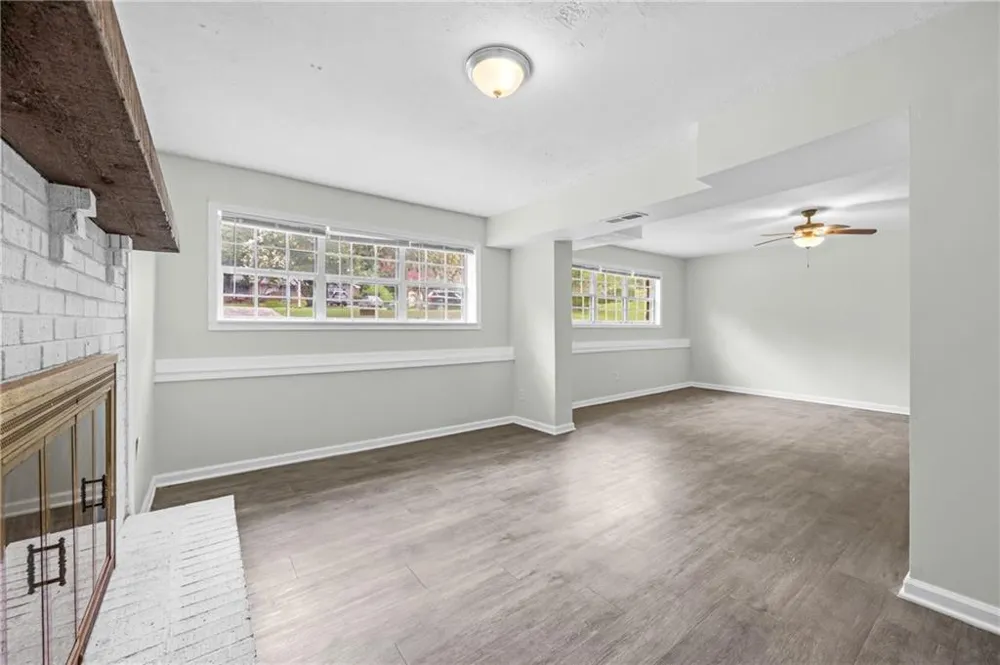 5809 Oakleaf Way Stone Mountain, GA 30087