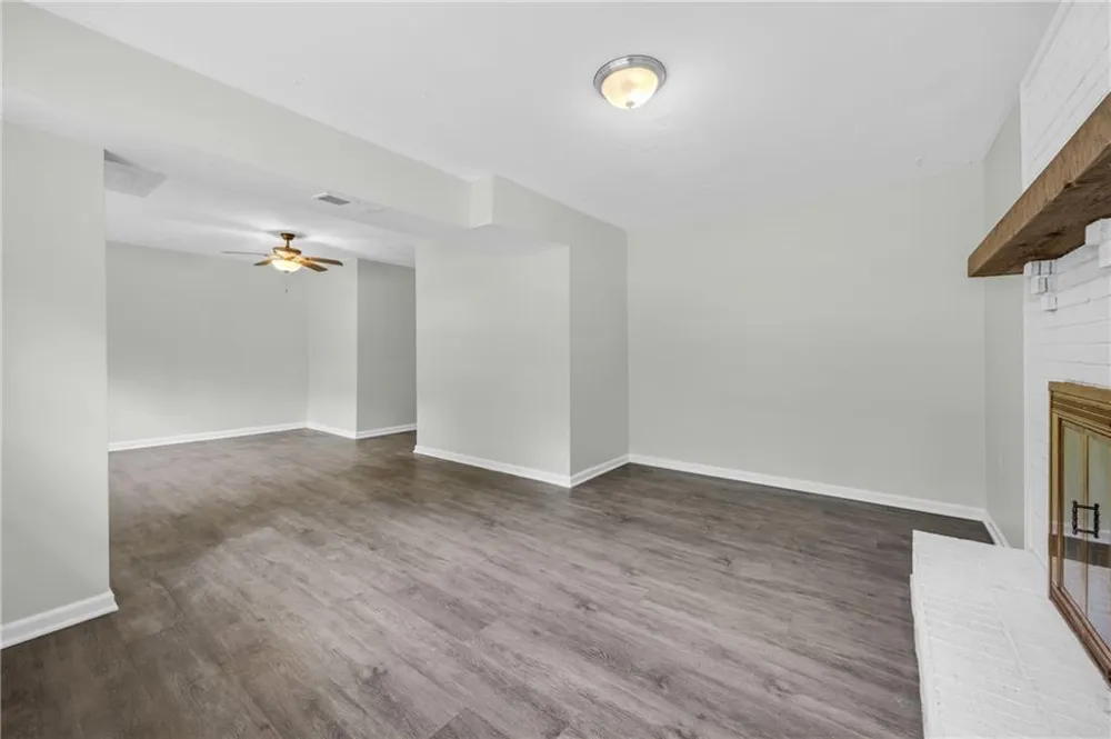 5809 Oakleaf Way Stone Mountain, GA 30087
