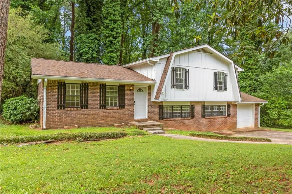 5809 Oakleaf Way Stone Mountain, GA 30087