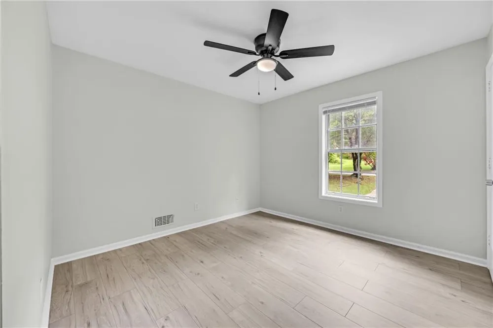5809 Oakleaf Way Stone Mountain, GA 30087
