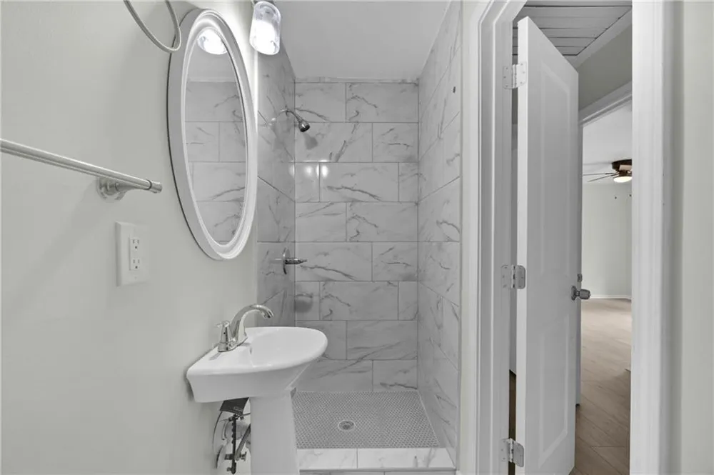 5809 Oakleaf Way Stone Mountain, GA 30087