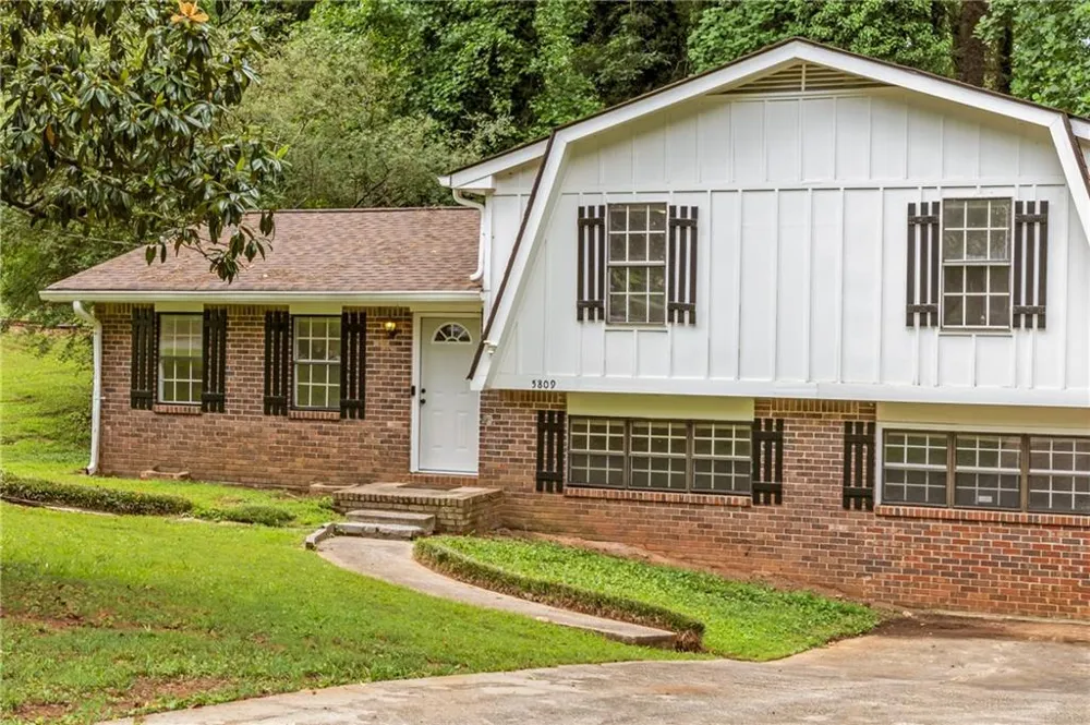 5809 Oakleaf Way Stone Mountain, GA 30087
