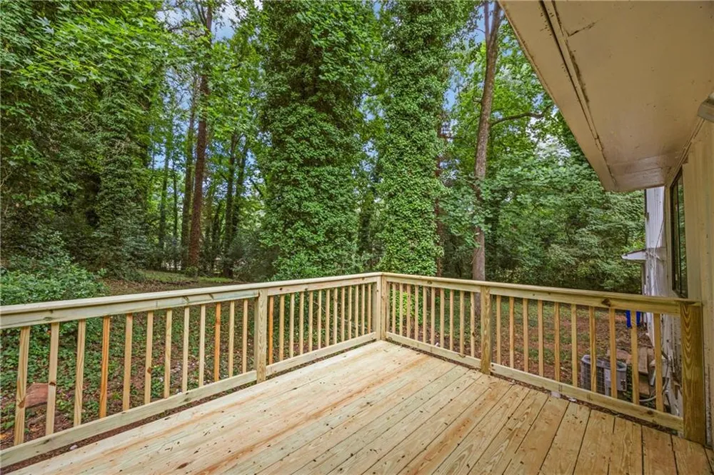 5809 Oakleaf Way Stone Mountain, GA 30087