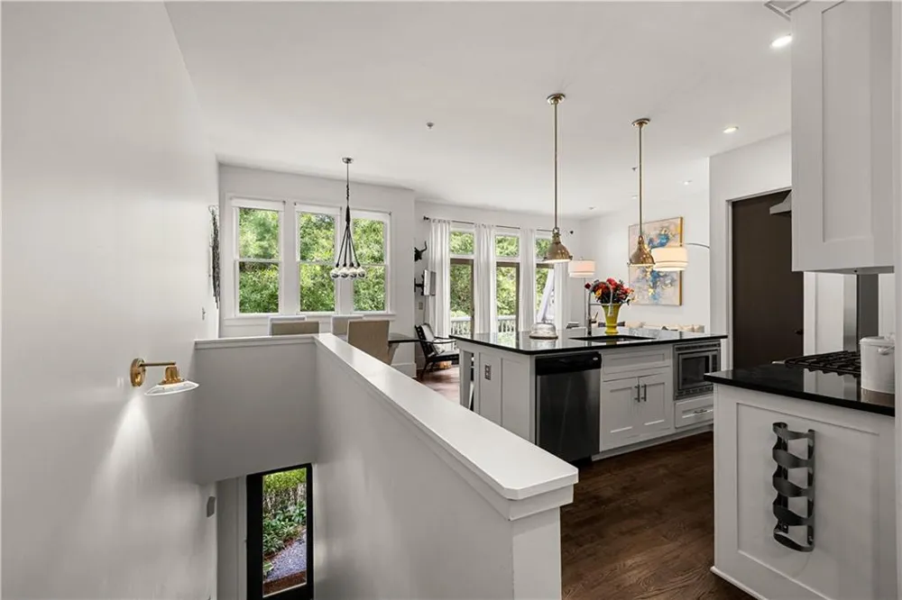 9121 Selborne Lane Chattahoochee Hills, GA 30268