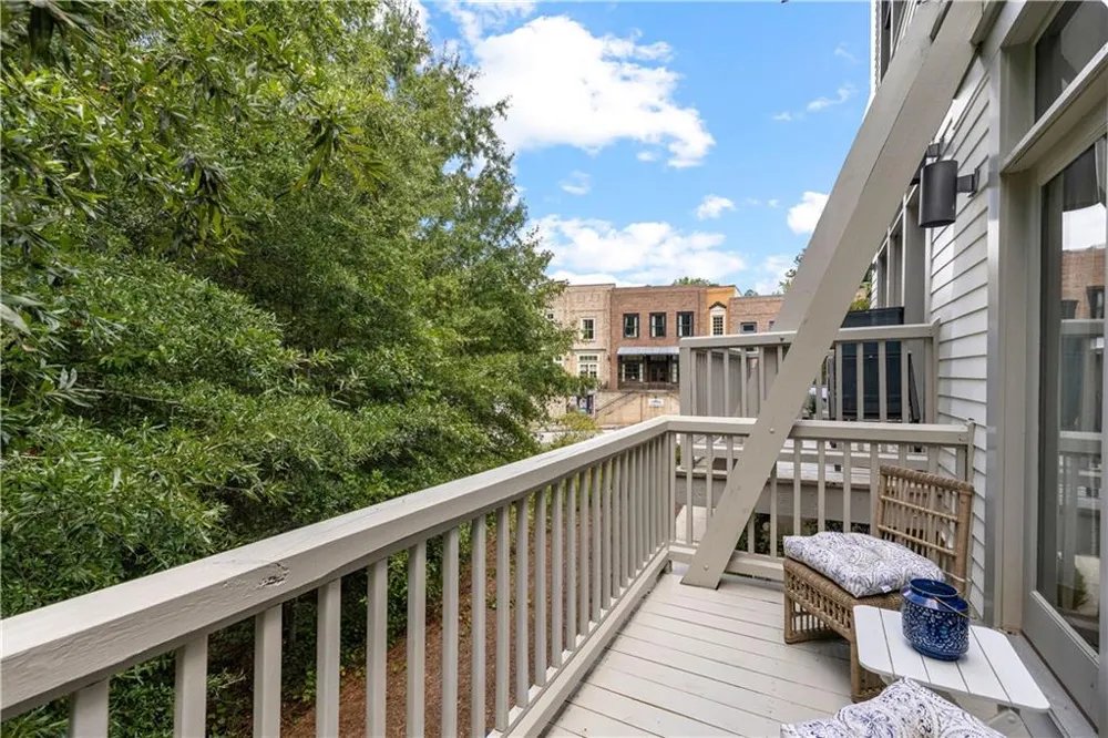 9121 Selborne Lane Chattahoochee Hills, GA 30268