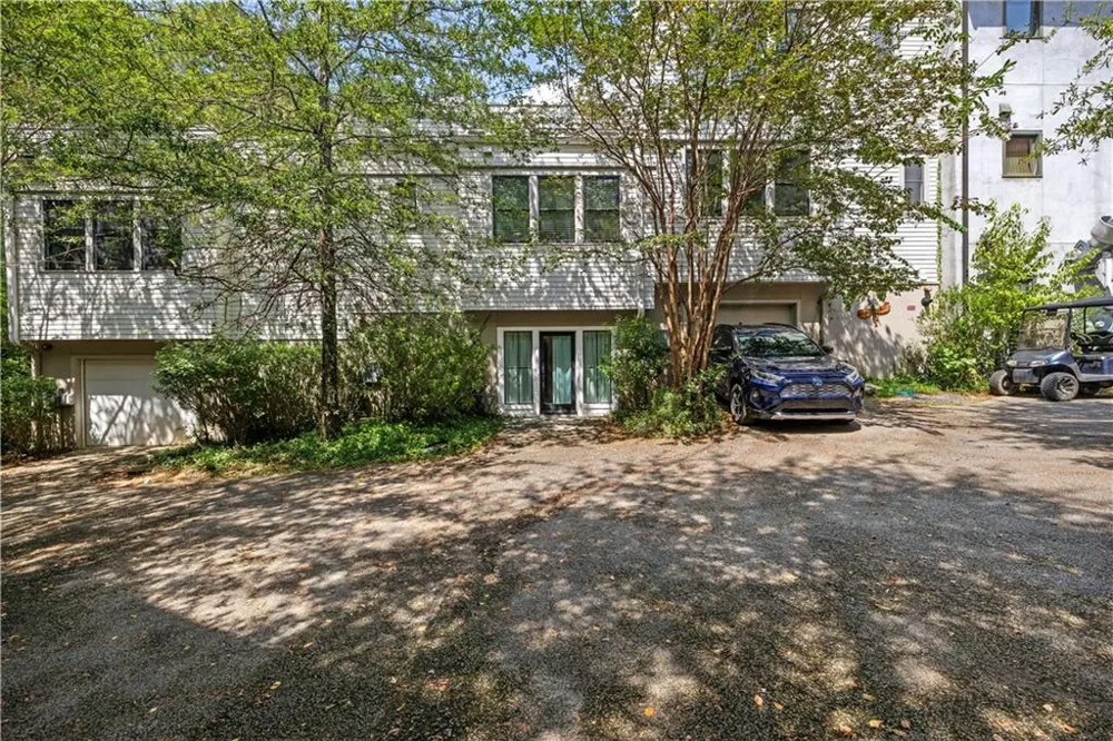 9121 Selborne Lane Chattahoochee Hills, GA 30268