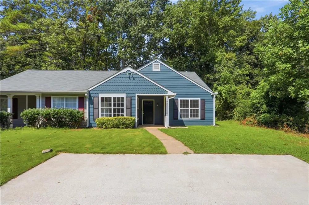 5137 Hill Farm Drive NE Woodstock, GA 30188