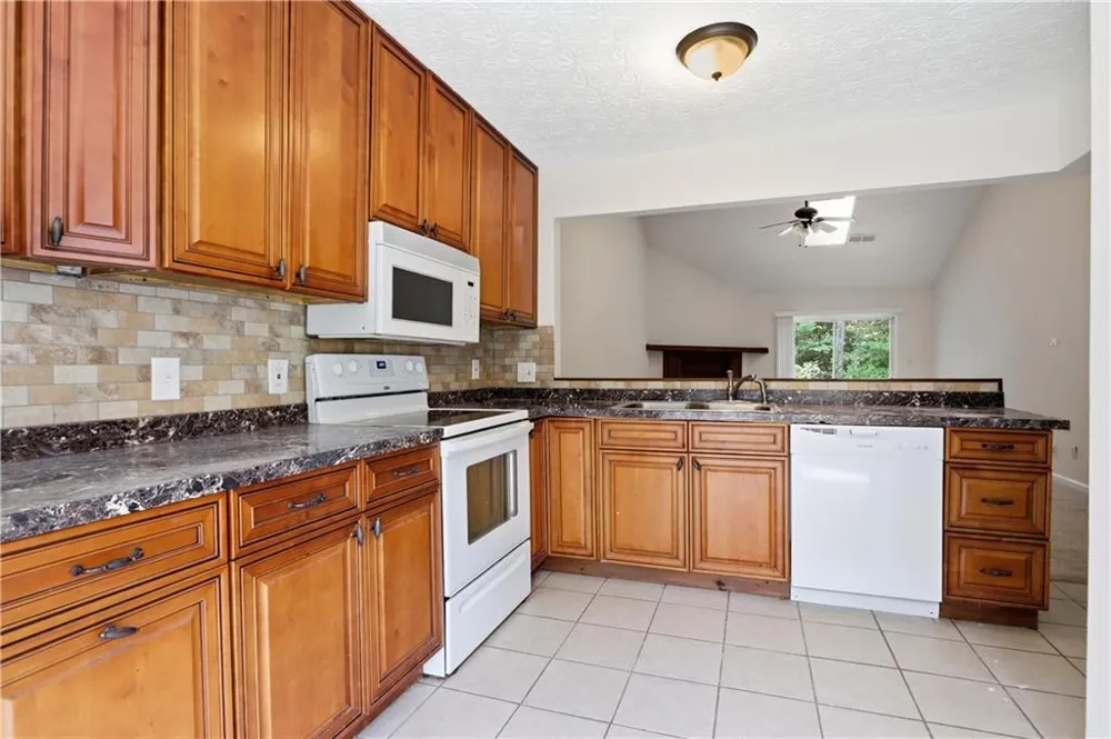 5137 Hill Farm Drive NE Woodstock, GA 30188