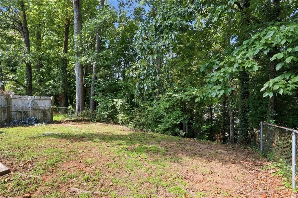 5137 Hill Farm Drive NE Woodstock, GA 30188