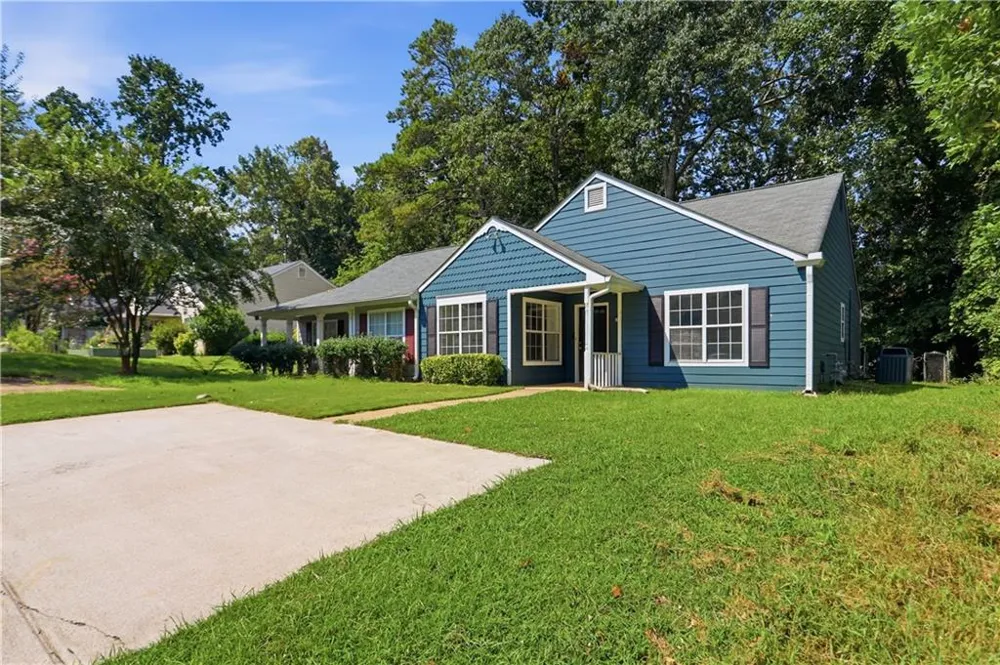 5137 Hill Farm Drive NE Woodstock, GA 30188