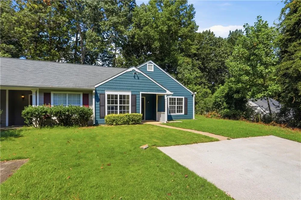 5137 Hill Farm Drive NE Woodstock, GA 30188