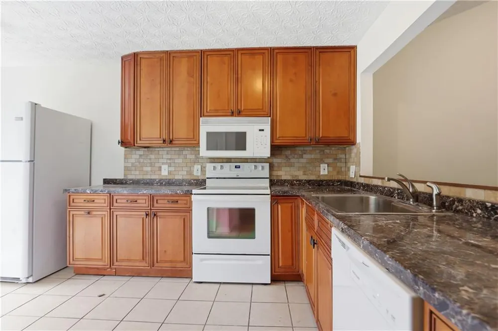5137 Hill Farm Drive NE Woodstock, GA 30188