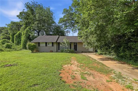 2723 Ellen Way