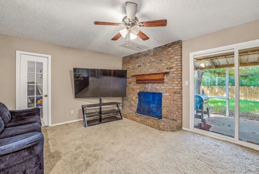 133 Lori Drive Mineral Wells, TX 76067