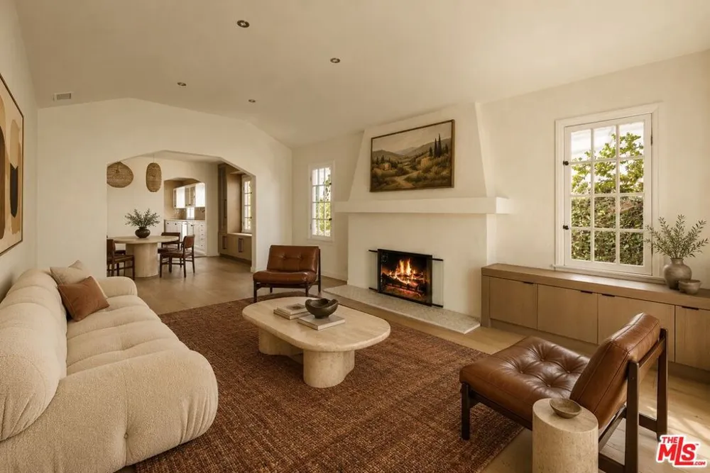 8215 Clinton Street Los Angeles, CA 90048