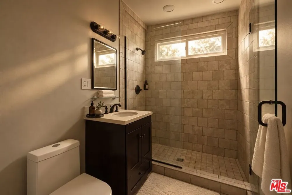 8215 Clinton Street Los Angeles, CA 90048