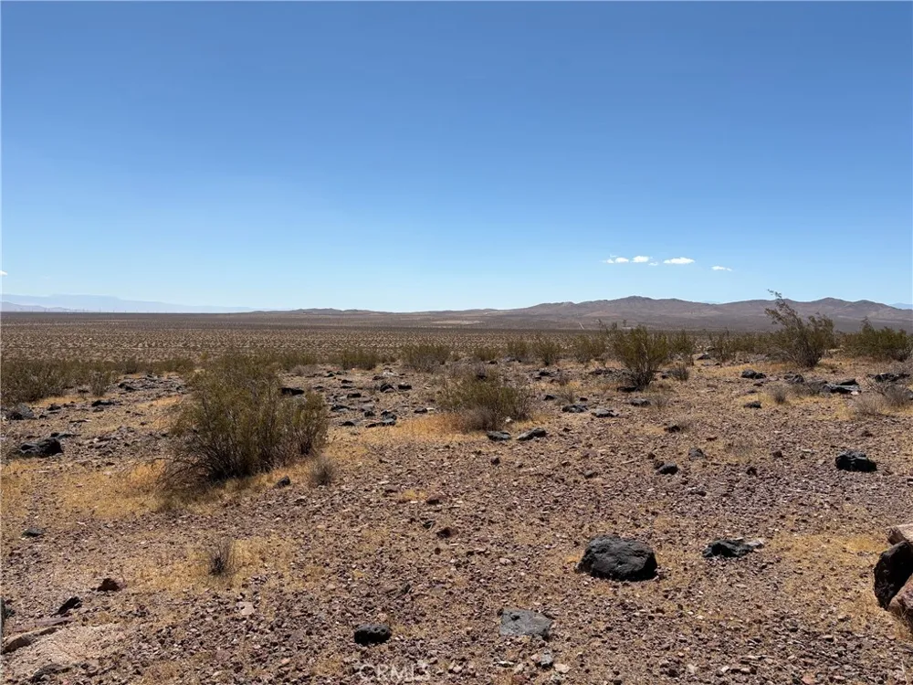 EM4800 Adelanto, CA 92301