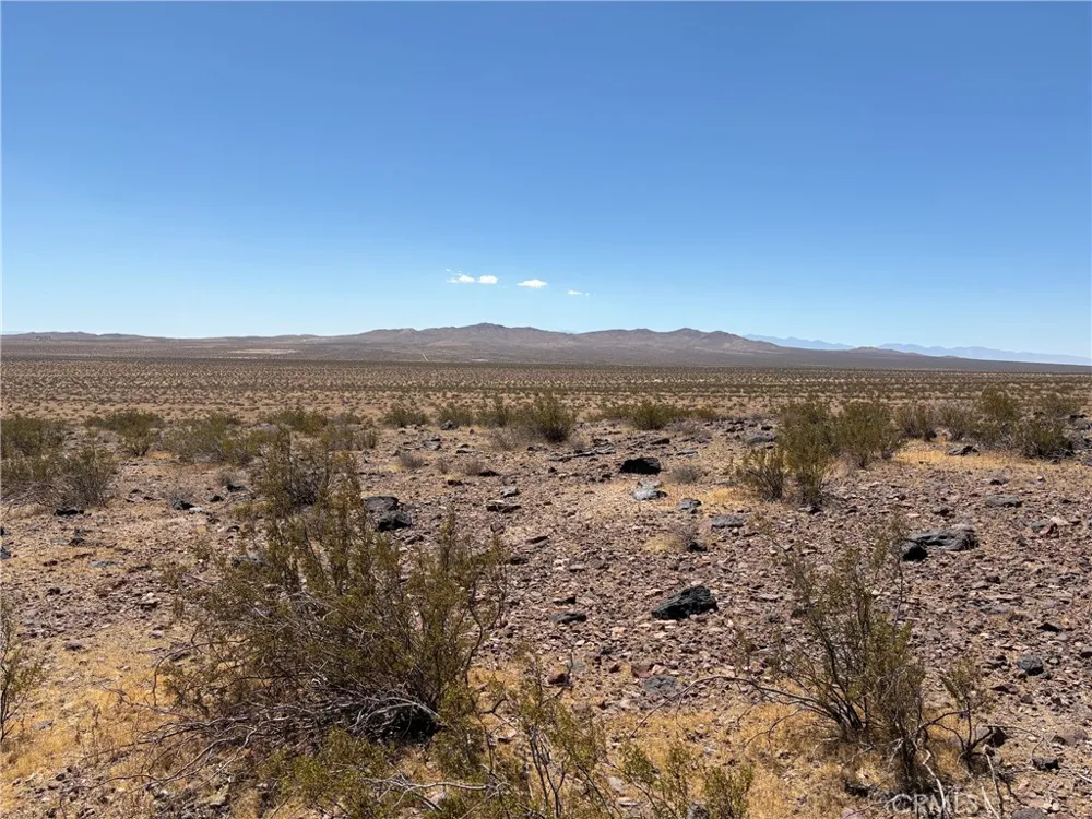EM4800 Adelanto, CA 92301