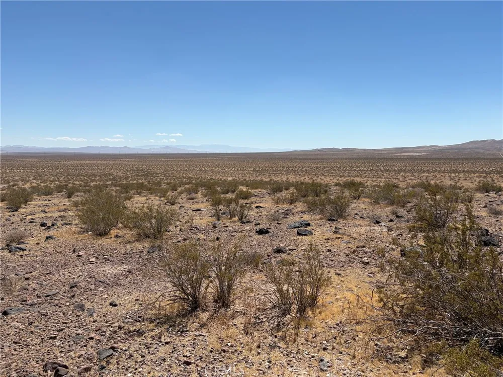 EM4800 Adelanto, CA 92301