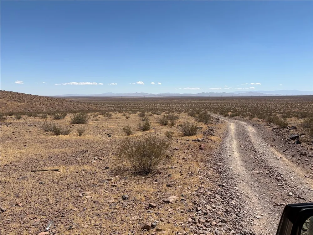 EM4800 Adelanto, CA 92301