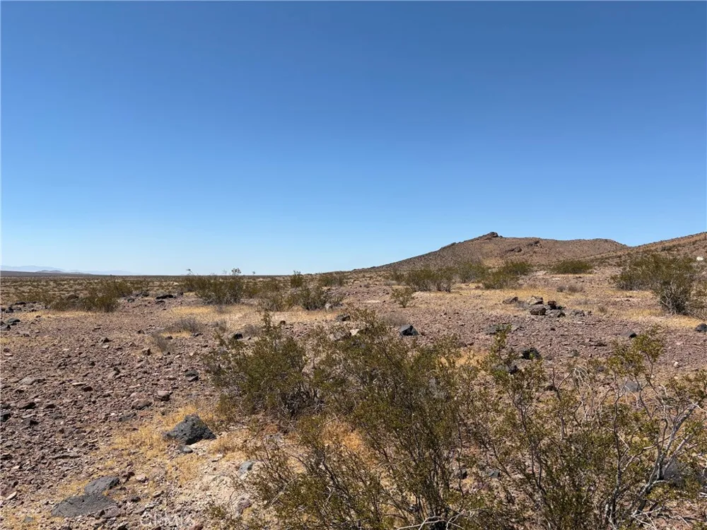 EM4800 Adelanto, CA 92301